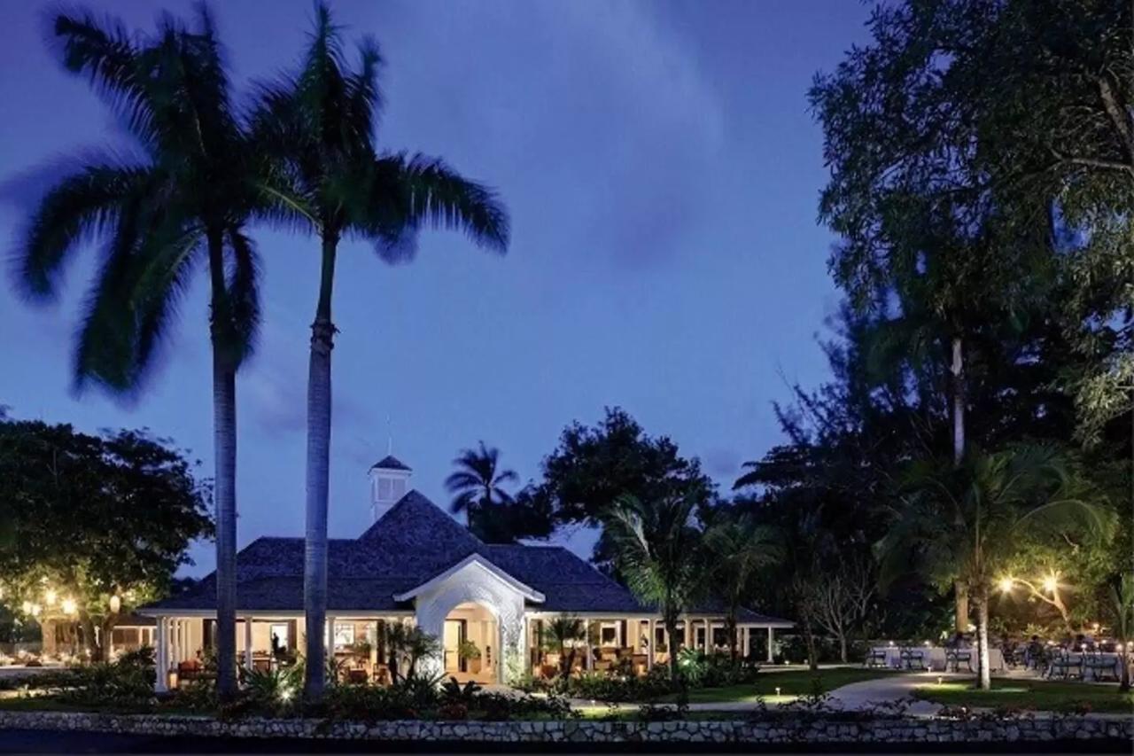 Family Complex Beside Beach W/Pool Montego Bay #1 Dış mekan fotoğraf