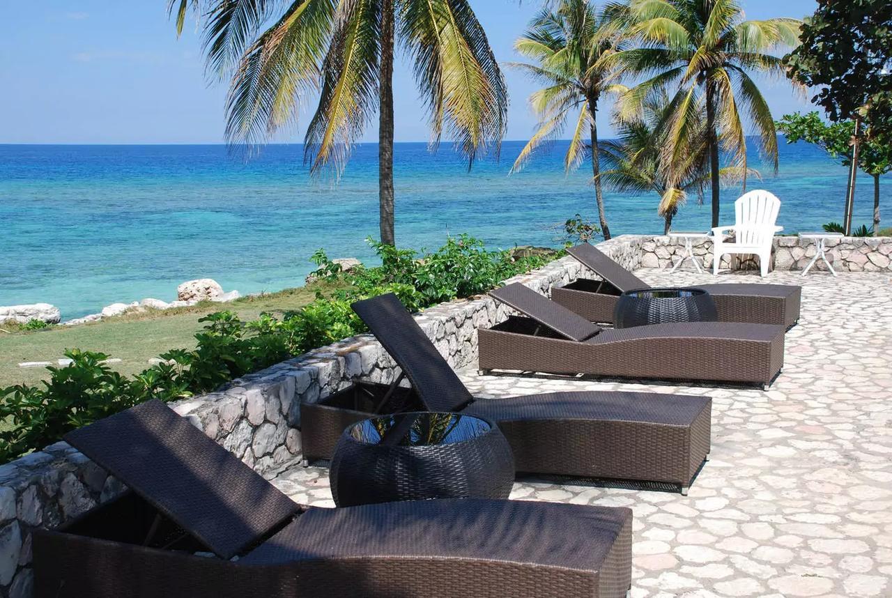 Family Complex Beside Beach W/Pool Montego Bay #1 Dış mekan fotoğraf